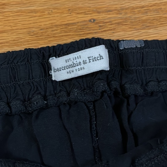 Abercrombie & Fitch Jogger - Picture 2 of 4